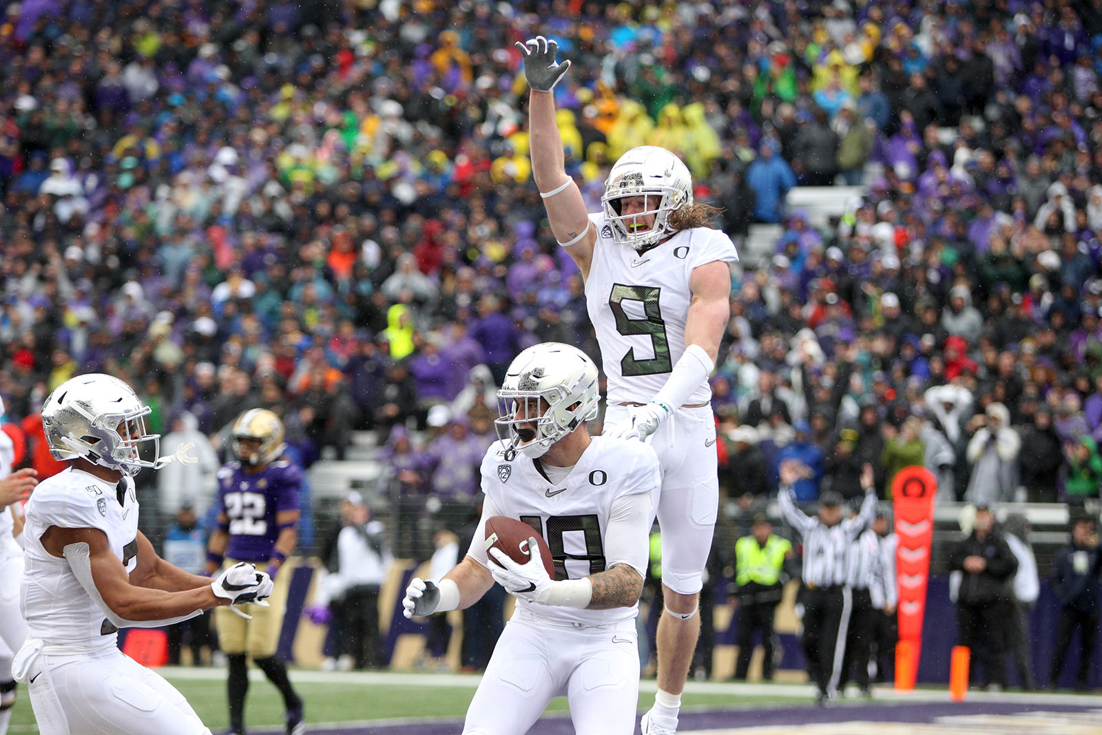 Oregon, Utah keep rolling in the Pac-12